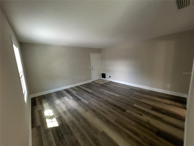 Building Photo - 13824 Orange Sunset Dr