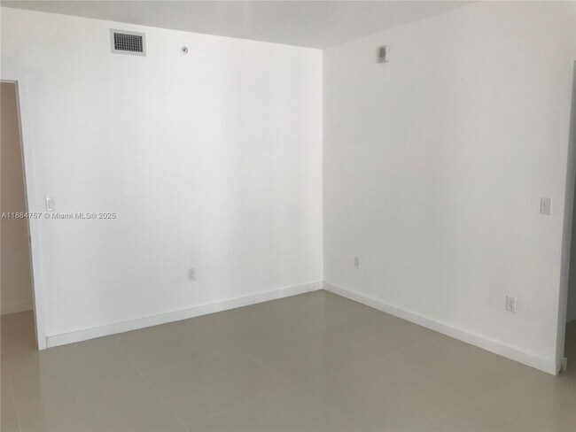 Building Photo - 488 NE 18th St