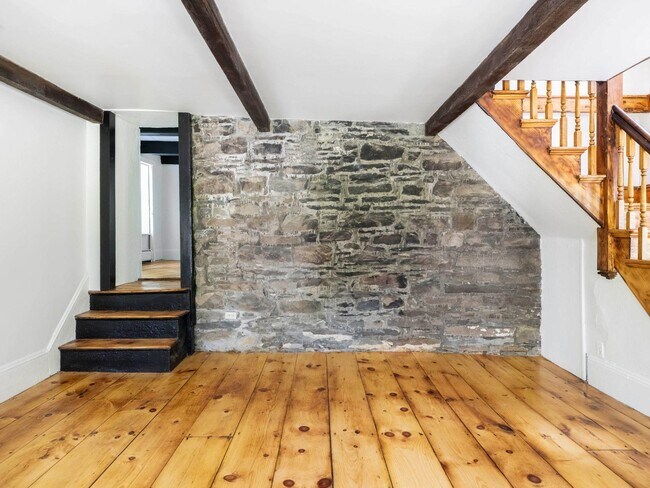 Building Photo - 50 Rose Hill Rd