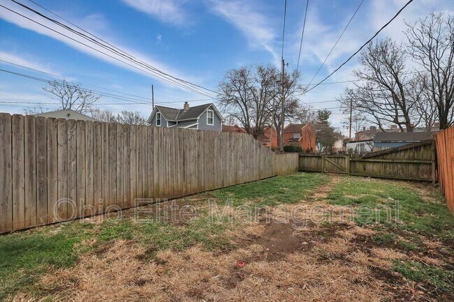 Building Photo - 293 E Woodrow Ave