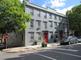 Building Photo - Fourth and Spring