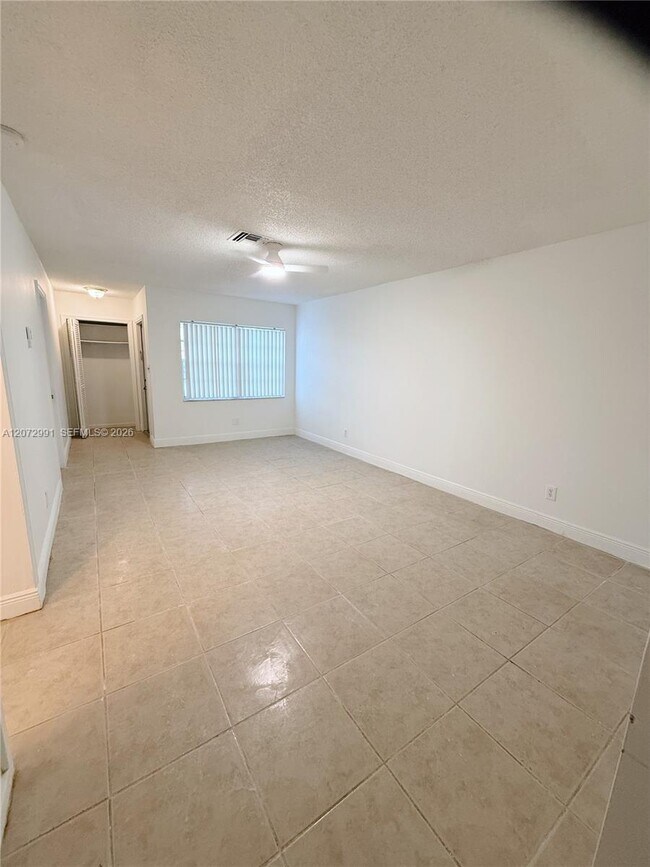 Building Photo - 7653 NW 74th Ave