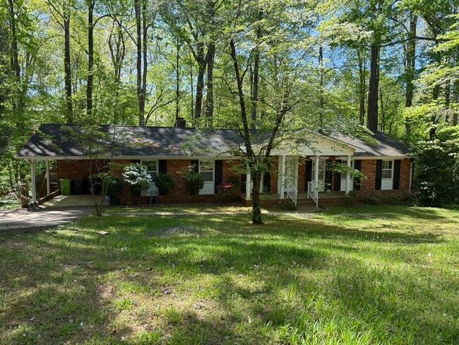 Building Photo - 1009 Temple St