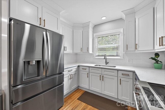 Building Photo - 3920 Haven Dr