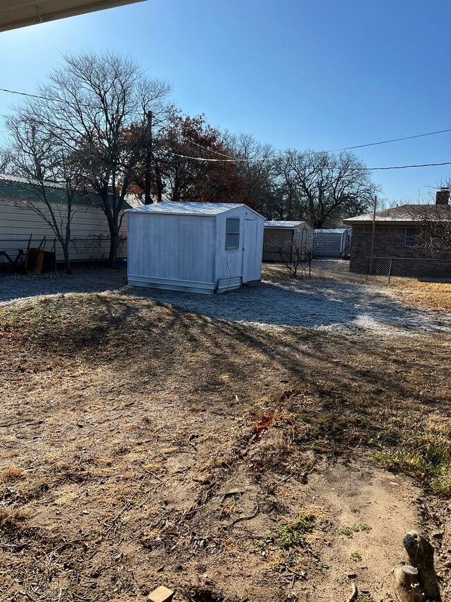 Building Photo - GREAT HOME IN CLYDE