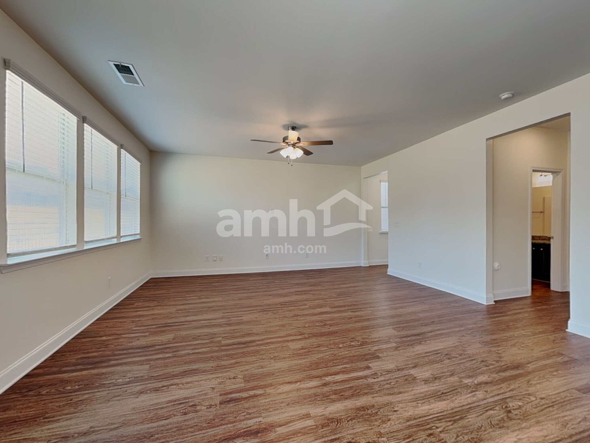 Building Photo - 2132 Laurel Vlg Cir