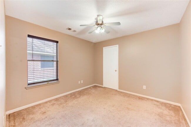 Building Photo - 4814 Cotter Ln