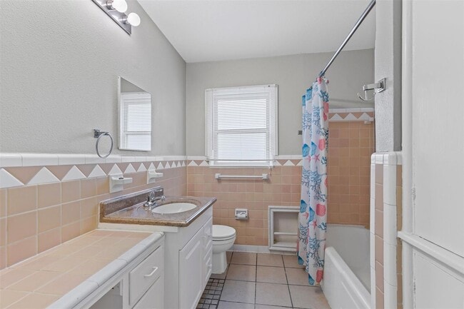 Building Photo - 511 N Oak Cliff Blvd