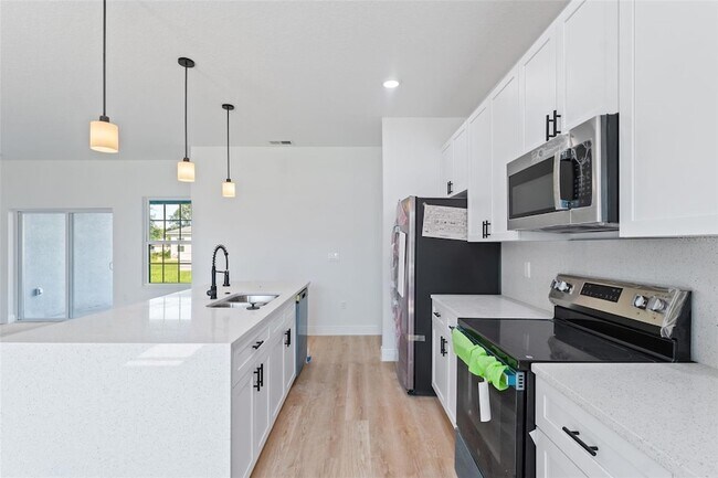 Building Photo - 3479 SW 137th Loop