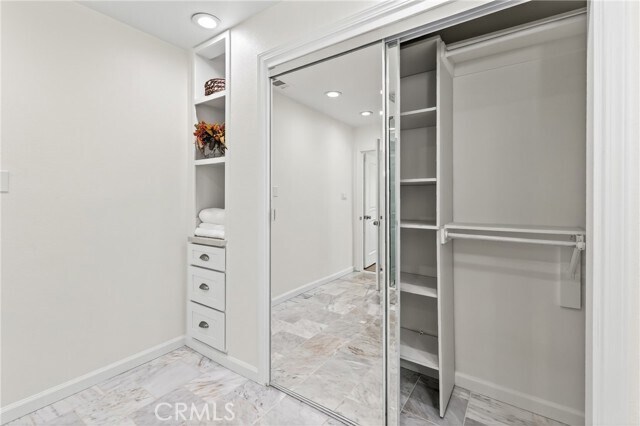 Building Photo - 302 Cleveland Dr