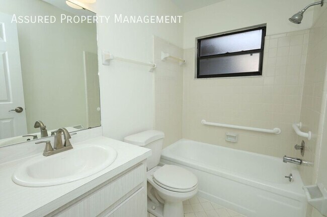 Building Photo - 301 Dryberry Way