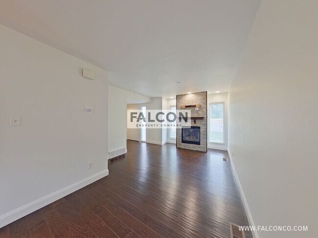 Building Photo - 673 Shooks Ln