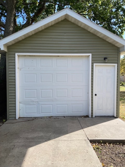 Building Photo - 115 W 13th St