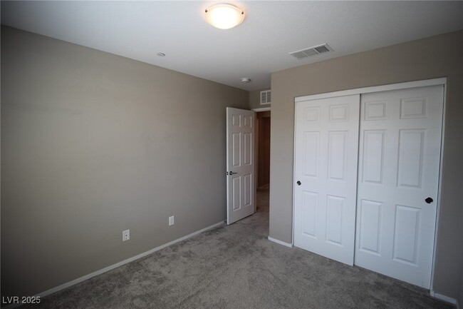 Building Photo - 13 Alamere Falls Dr