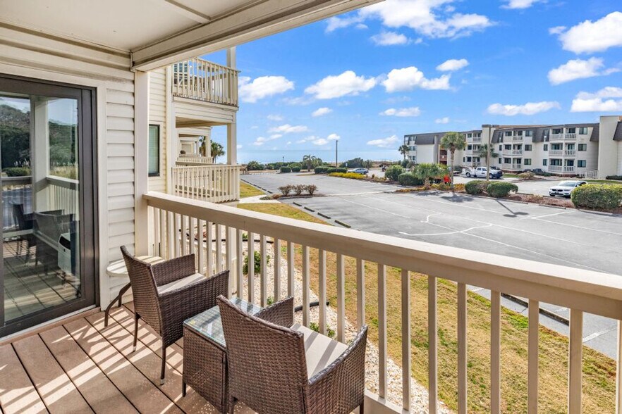 Building Photo - 828 Oxbow Dr