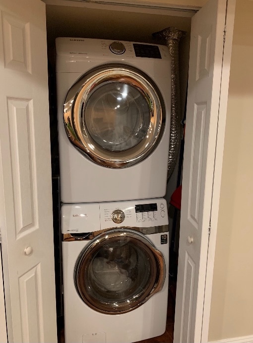 Building Photo - 216 9th St SE