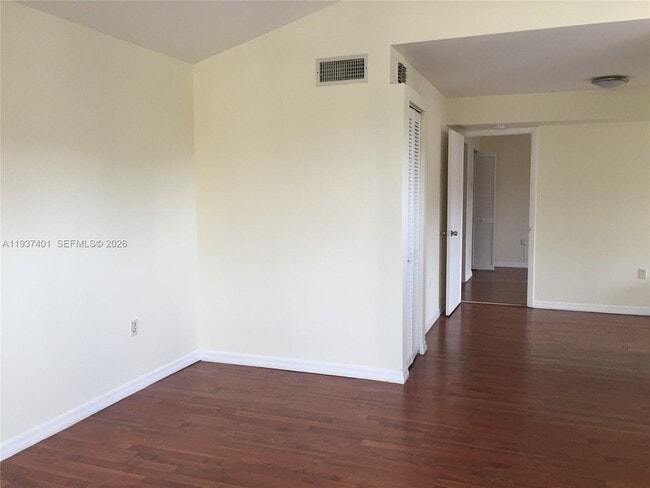 Building Photo - 10441 SW 156th Ct