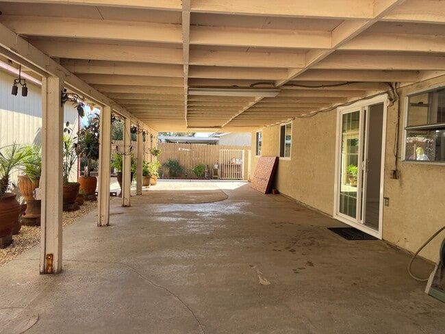 Building Photo - 13036 Sunbird Dr