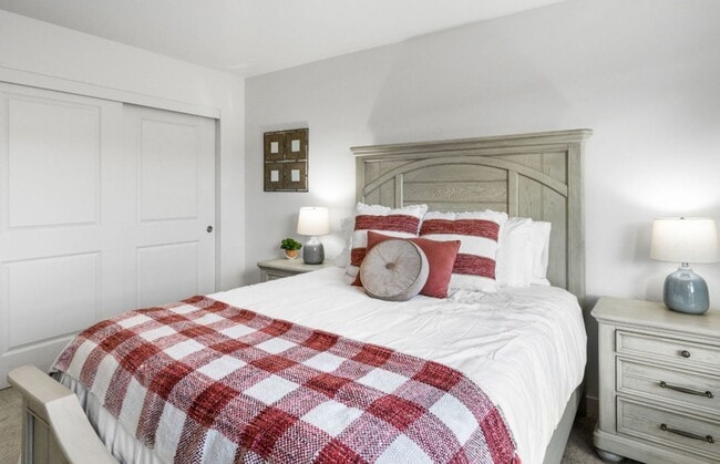 Building Photo - New Construction- Modern Home!