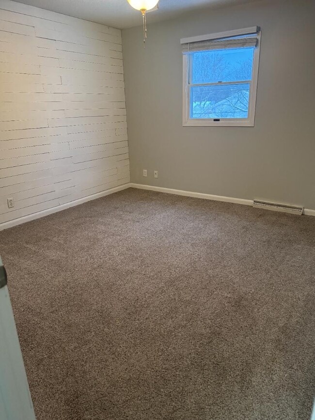 Building Photo - 1519 Trebor Rd