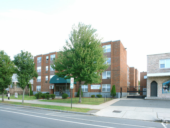 Building Photo - Modern Apartments