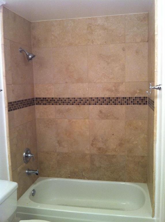 Building Photo - 8888 Tallwood Dr