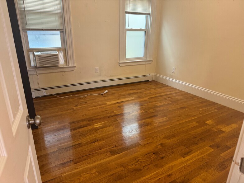 Building Photo - 81 Tremont St