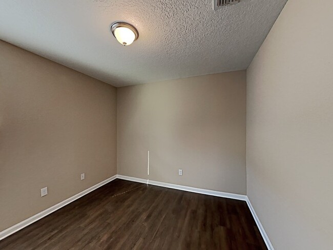 Building Photo - BEAUTIFUL NEW HOME