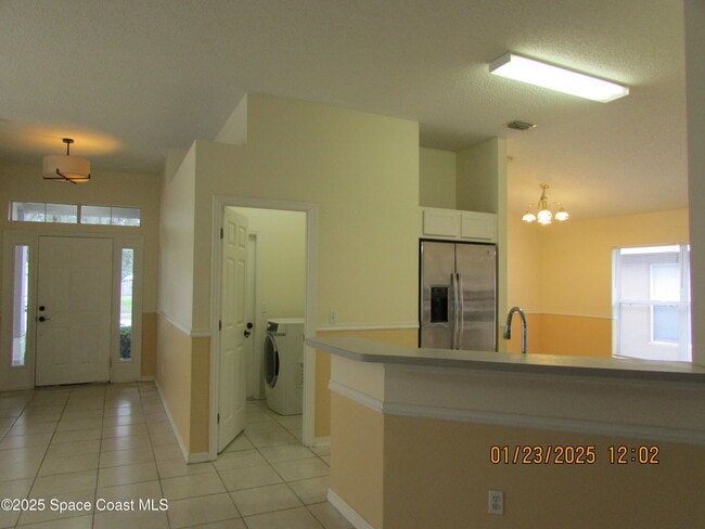 Building Photo - 1065 Sedgewood Cir