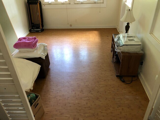 Building Photo - 4648 Kahala Ave