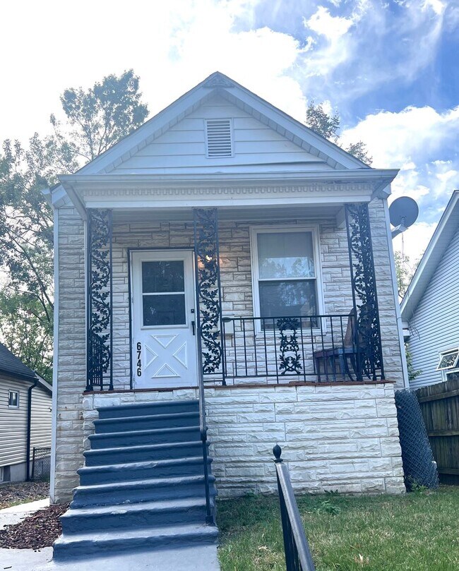 Building Photo - 6746 Nashville Ave