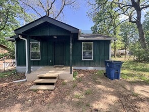 Building Photo - Fully Remodeled 2 Bedroom 1 Bathroom in Tool Tx