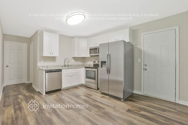 Building Photo - 1721 Flintwood Dr SE