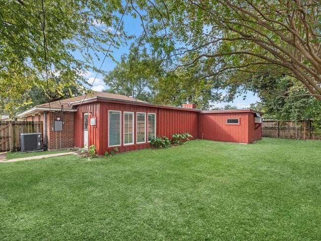 Building Photo - 7938 Hammerly Blvd