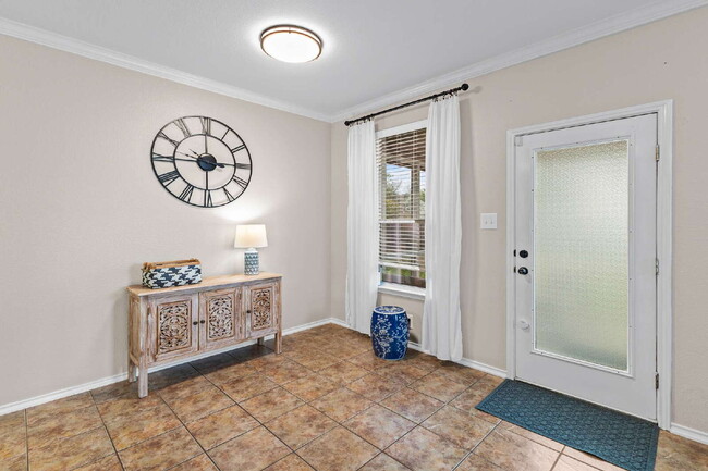 Building Photo - 317 Willow Loop