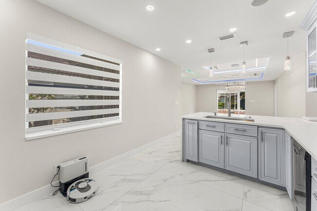 Building Photo - 6630 Spring Garden Run