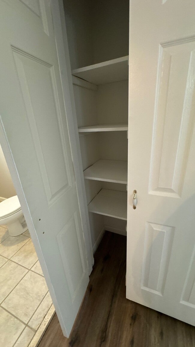 Building Photo - 4023 Summer Pl