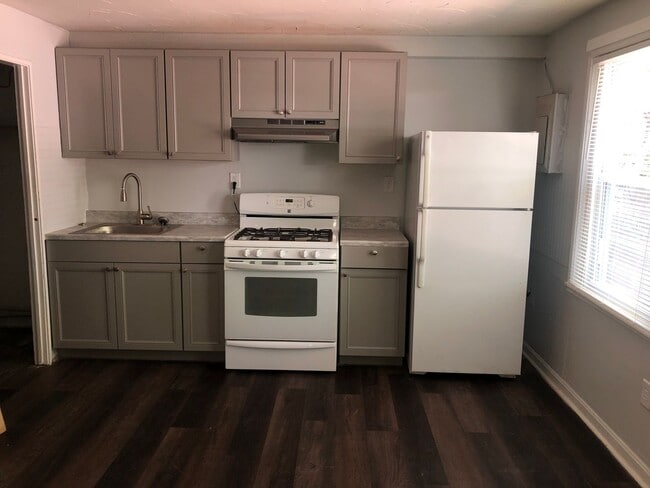 Building Photo - 3 Bedroom 1bath Southwest Baltimore