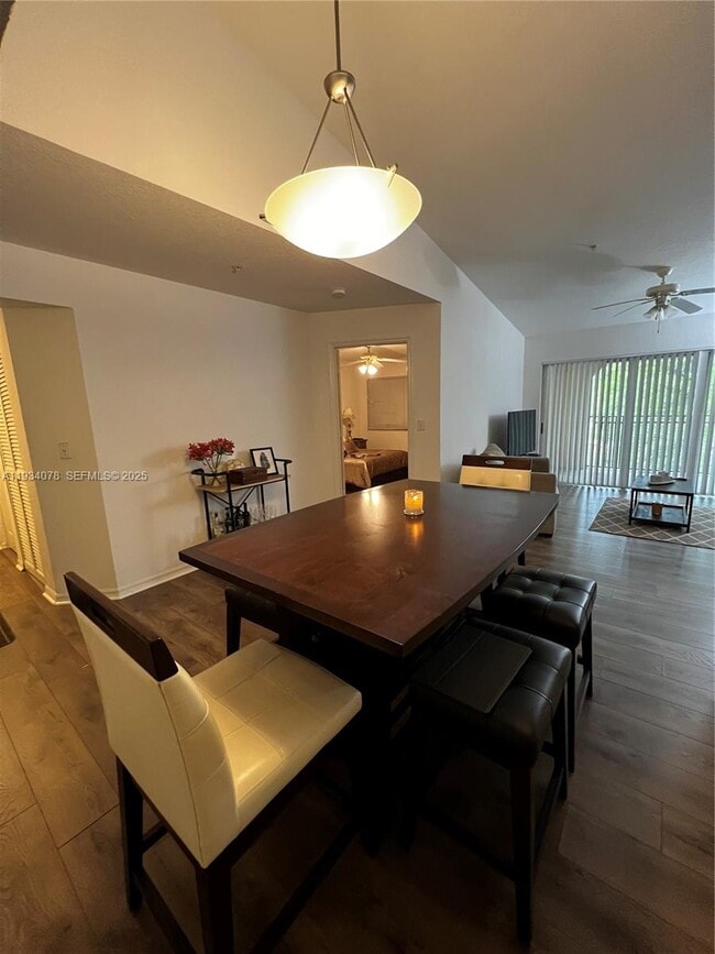 Building Photo - 2548 Centergate Dr