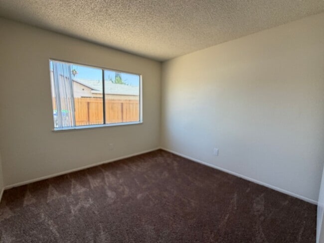 Building Photo - 1859 Ellen Cir
