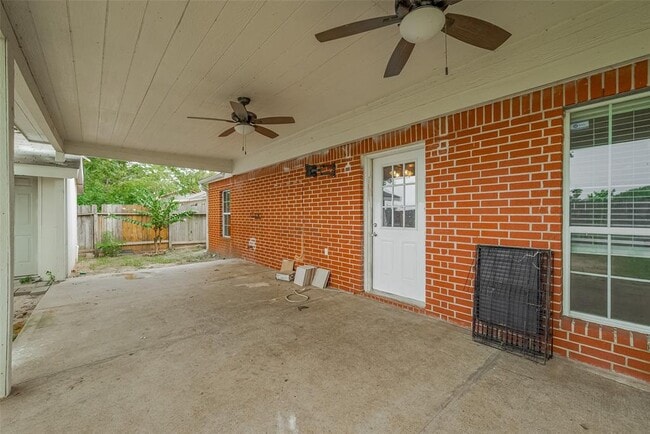 Building Photo - 22114 Calderbrook Dr