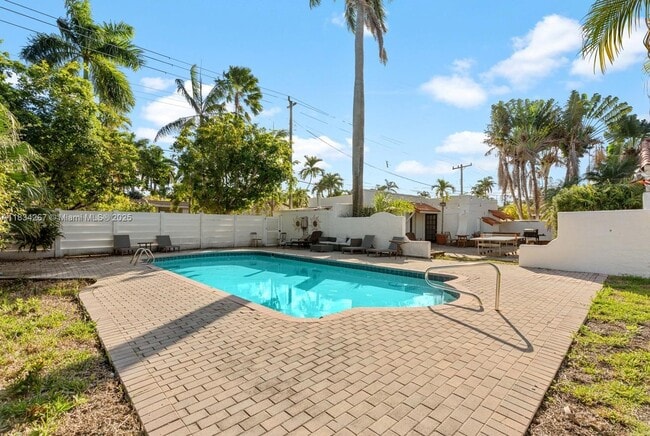 Building Photo - 1134 Harrison St