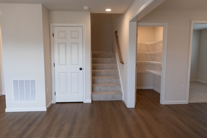Building Photo - 83 Beech Tree Ct