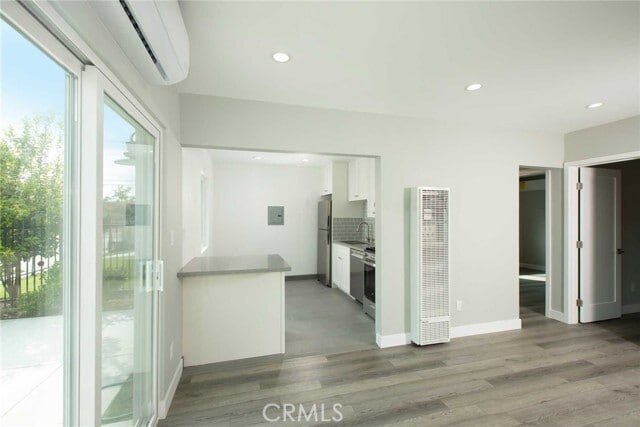 Building Photo - 5459 Carlin St