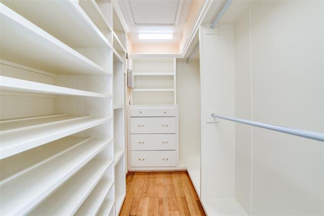 Building Photo - 4209 Greenbrier Dr