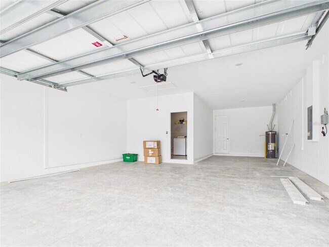Building Photo - 5717 SW 71st Ct