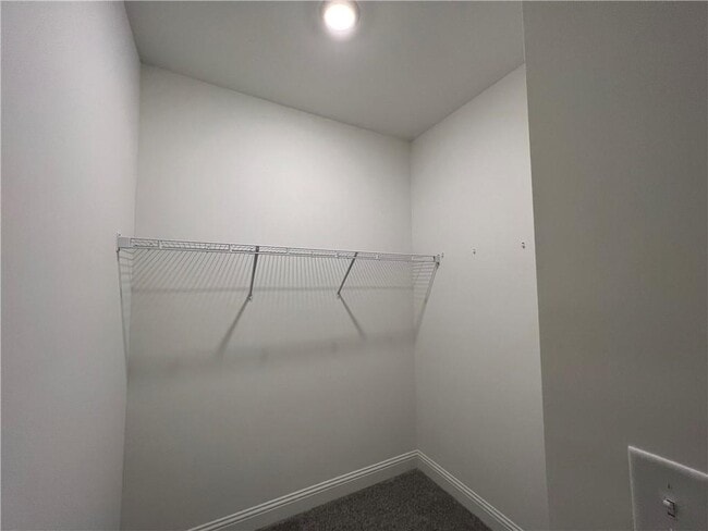 Building Photo - 2426 Figaro Dr