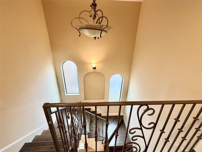 Building Photo - 508 Knox St