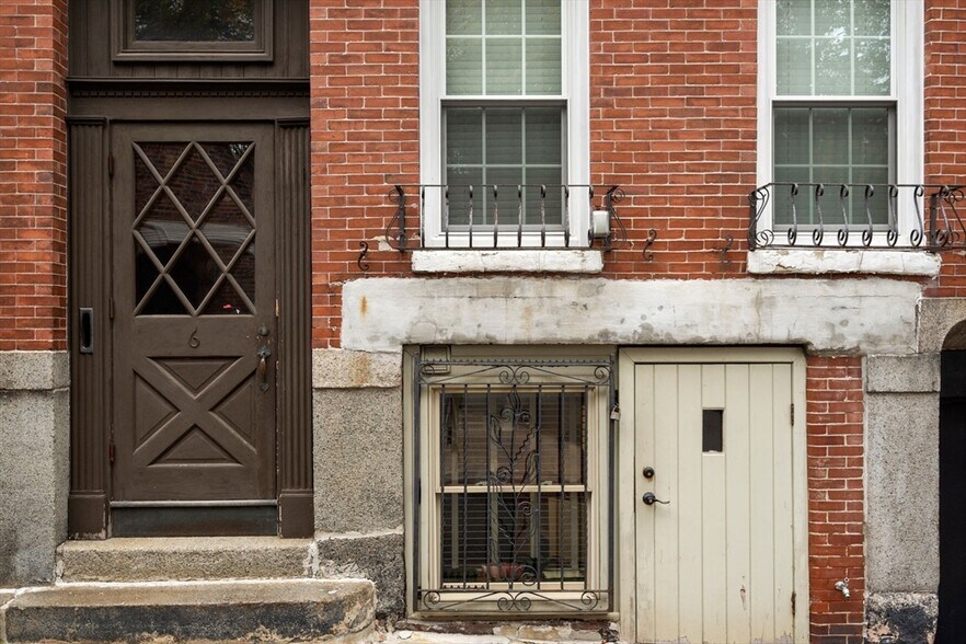 Primary Photo - 9 Hudson St
