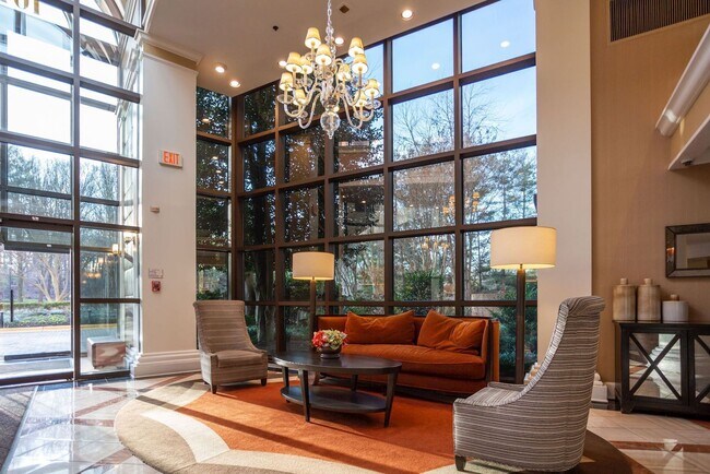 Building Photo - 1 Bed 1 Bath - Rockville Condo - Completel...